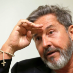 Mujer acusada de vandalizar propiedad de Ricardo Montaner reclama titularidad del terreno